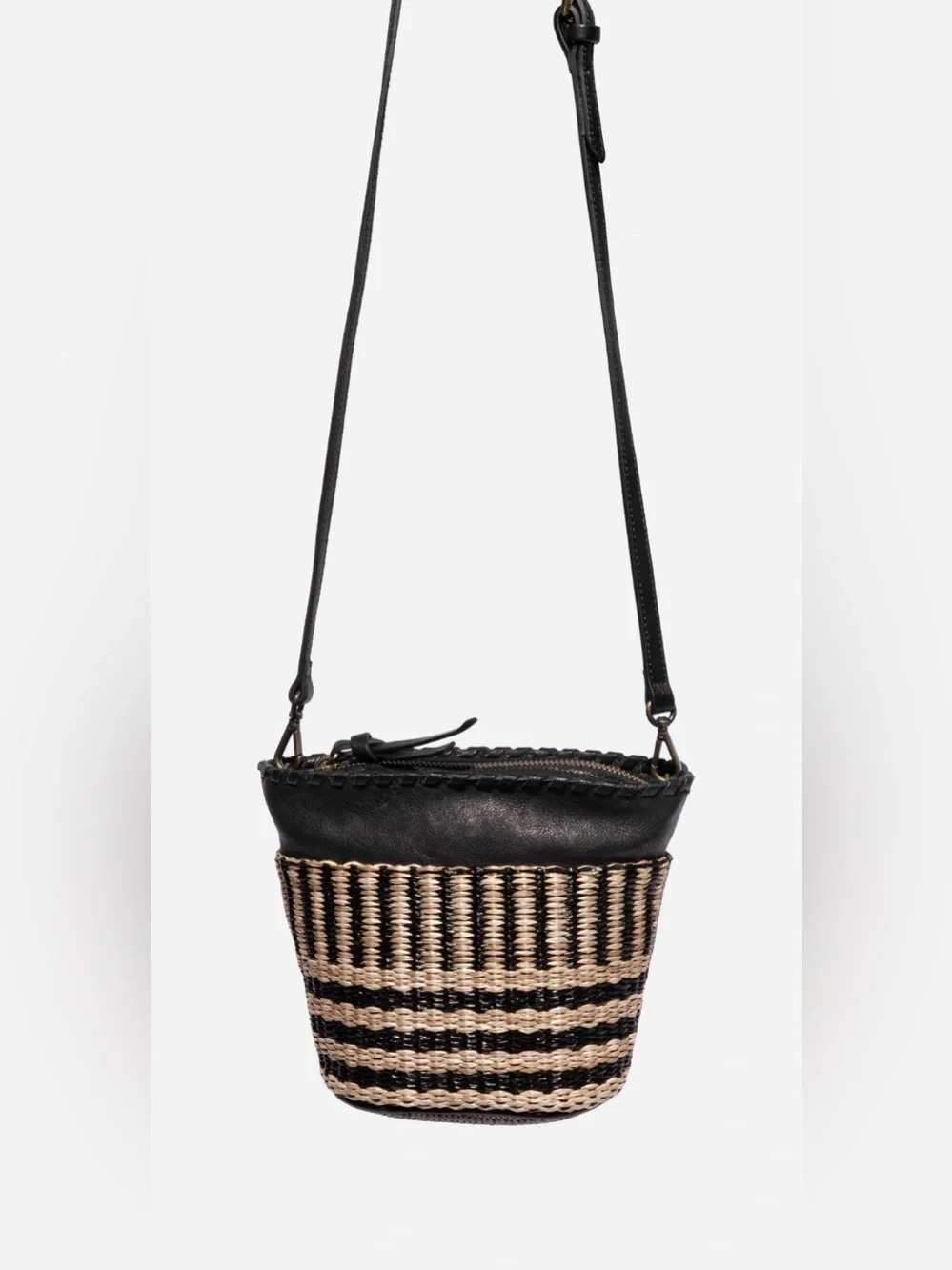Johnny Was Banda‎ Crochet Bucket Leather Raffia Woven Tassel Boho Western Bag
